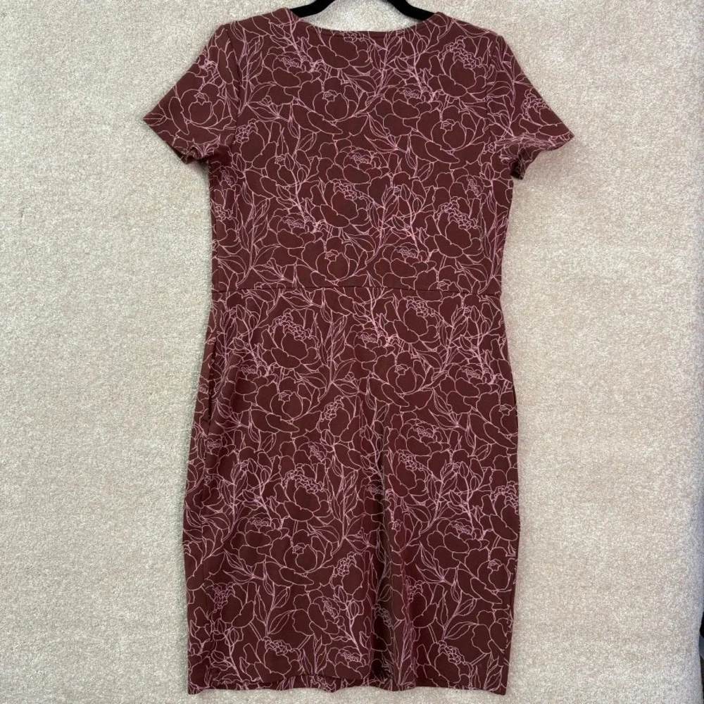 DULUTH TRADING CO Dress Women's XS Burgundy Floral V-Neck Short‎ Sleeve Pockets